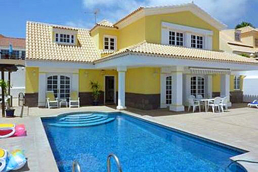 Villa in Callao Salvaje