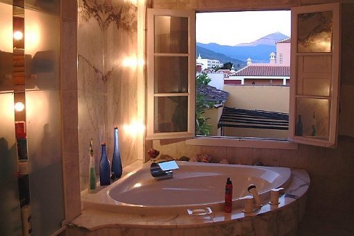 Baden mit Blick auf den Teide