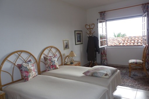 Grosszügiges Schlafzimmer