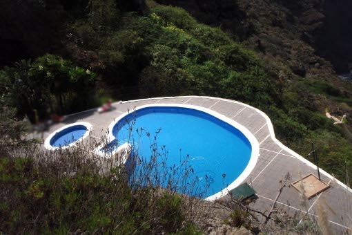 Gepflegter Gemeinschaftspool mit seperatem Kinder Becken