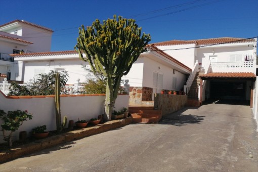 Zwei unabhängige Häuser, eines mit Garten, Terrasse und Aussicht in Arona