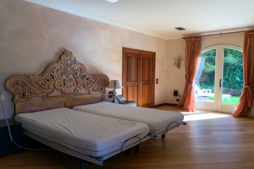 Hauptschlafzimmer mit Badezimmer en Suite