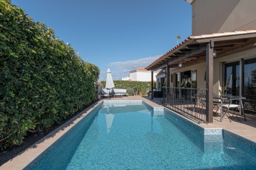 Elegante Villa mit Pool, Garten und großen Terrassen in Callao Salvaje