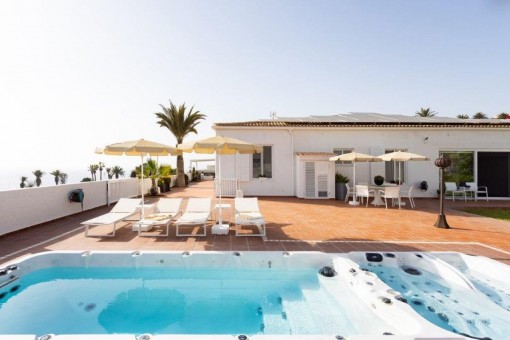 Einzigartige und exklusive Luxusimmobilie in erster Meereslinie in Costa Adeje