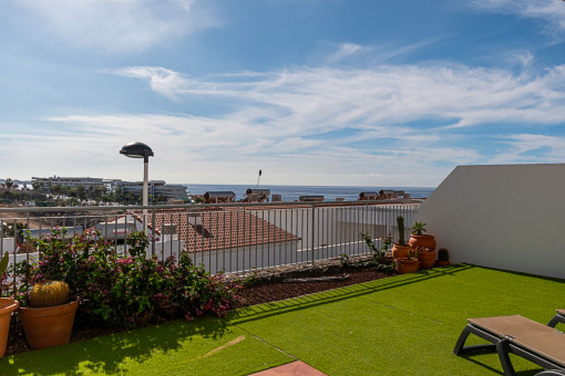 Helle 2-Zimmer-Wohnung mit großer Terrasse und Meerblick zu verkaufen im Magnolia Golf Resort, La Caleta