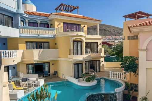 Geräumige 2-Zimmer-Wohnung mit privater Dachterrasse in Los Cristianos