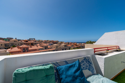 Schönes Duplex-Penthouse mit 2 Schlafzimmern und seitlichem Meerblick in Palm-Mar, Arona