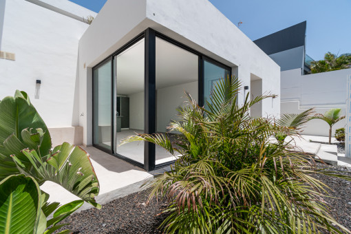 Moderne Wohnung im Herzen von Adeje mit großer Terrasse und Parkplatz.