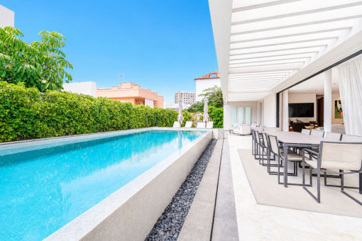 Exklusive Luxusvilla in Las Americas mit 4 Schlafzimmern und nur wenige Meter vom Meer entfernt