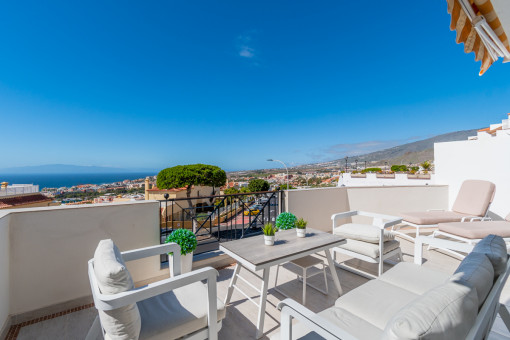 Renovierte Wohnung mit großer Terrasse und Meerblick in Balcón del Atlántico, Torviscas Alto