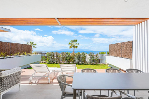 Luxuriöse Wohnung mit großer Terrasse und Garten im exklusiven Abama Golf Resort