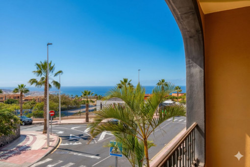 Helle 2-Zimmer-Wohnung zu verkaufen in Adeje - Residencial Torreon mit Pool