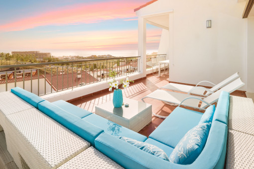 Spektakuläres Duplex-Penthouse mit Meerblick im Magnolia Golf Resort, La Caleta