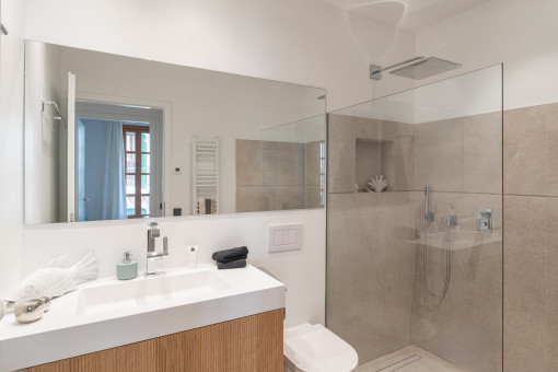 Modernes Badezimmer 