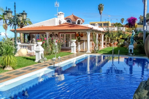 Luxusvilla in Topzustand mit großem Parkgarten, Teide- und Meerblick nahe Puerto de la Cruz